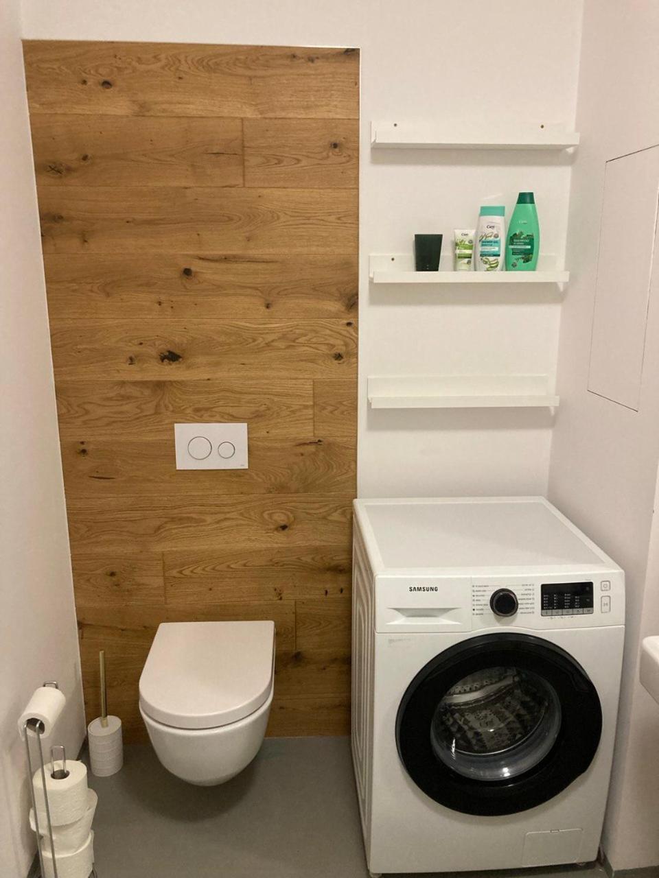 Residence Park Klamovka Прага Екстериор снимка
