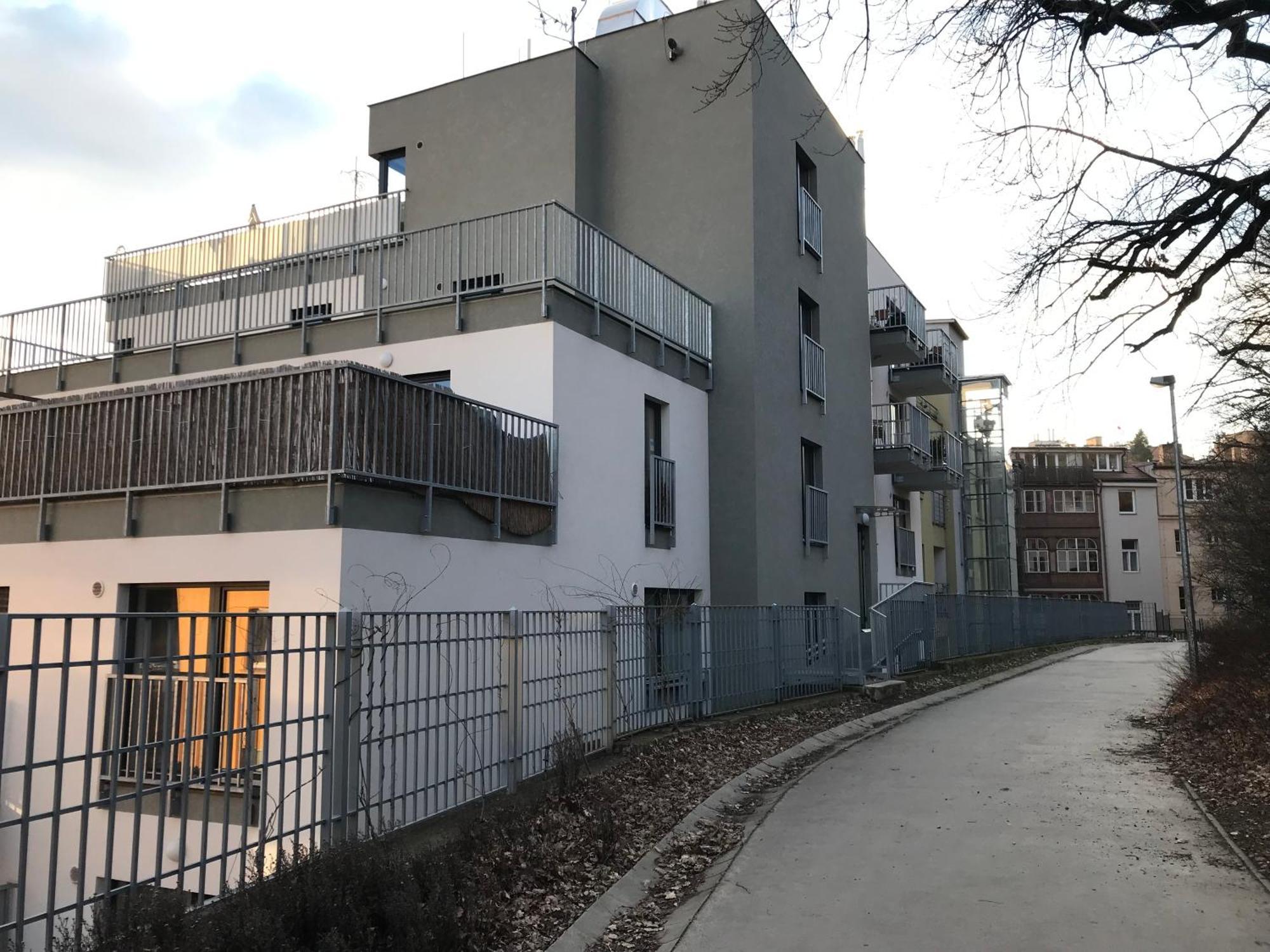 Residence Park Klamovka Прага Екстериор снимка